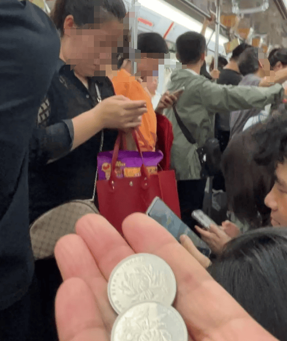 杭州女子坐地铁想上厕所，进站2分钟被扣2元！救急攻略请收好