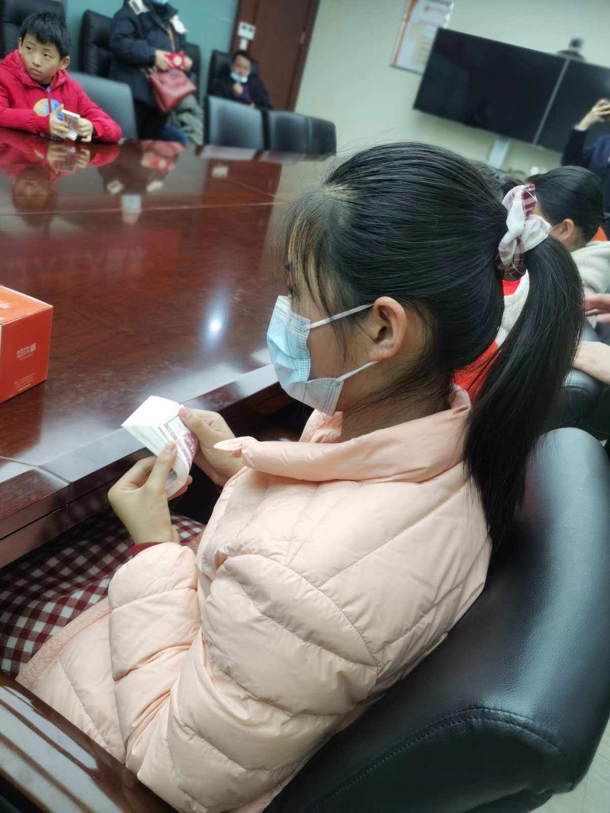 小银行理财(小银行理财室设计)